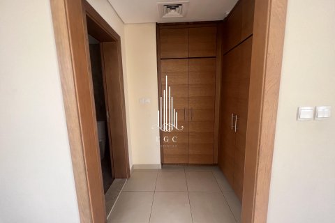 5 bedrooms Villa in Khalifa City, UAE No. 32179 15
