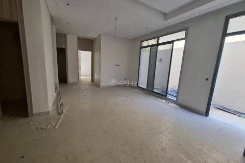 4 bedrooms Apartment in Riyadh, Saudi Arabia No. 68001 7