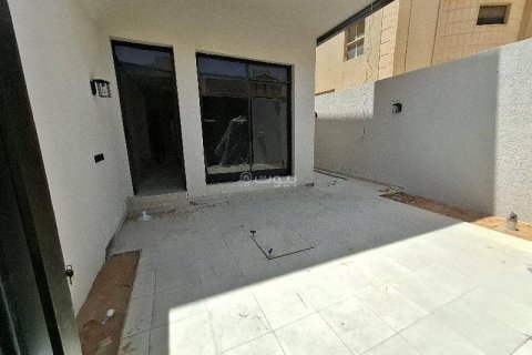 4 bedrooms Apartment in Riyadh, Saudi Arabia No. 68001 4
