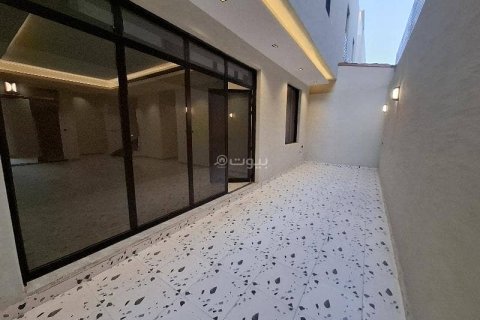 Villa de 5 chambres à Riyadh, Saudi Arabia No. 68000 11