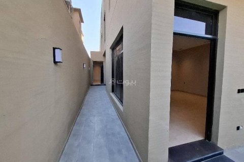Квартира с 4 спальнями в Эр-Рияд, Саудовская Аравия №68002 4