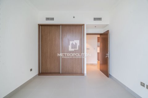 Квартира с 1 спальней в EMAAR Beachfront, ОАЭ №130218 23