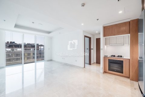 Квартира с 1 спальней в EMAAR Beachfront, ОАЭ №130218 3
