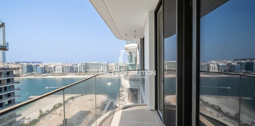 Квартира с 1 спальней в EMAAR Beachfront, ОАЭ №130218