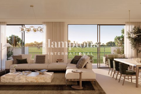 4 bedrooms Villa in Dubai, UAE No. 208217 3