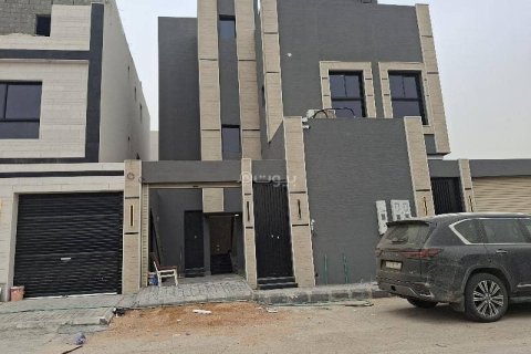 3 bedrooms Apartment in Riyadh, Saudi Arabia No. 62551