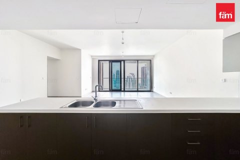 3 bedrooms Apartment in Dubai, UAE No. 187793 12