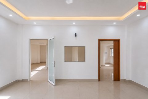2119m² Warehouse in Deira, UAE No. 187787 8