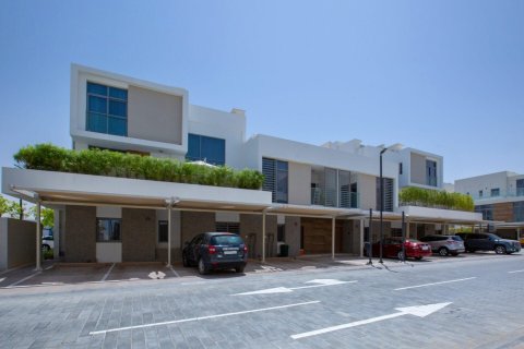 Appartement de 2 chambres à Dubai, UAE No. 168546