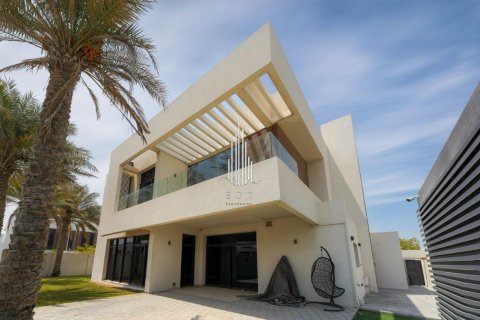 5 bedrooms Villa on the Yas Island, UAE No. 23306