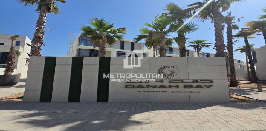 Townhouse de 2 dormitorios en Al Marjan Island, UAE No. 129128