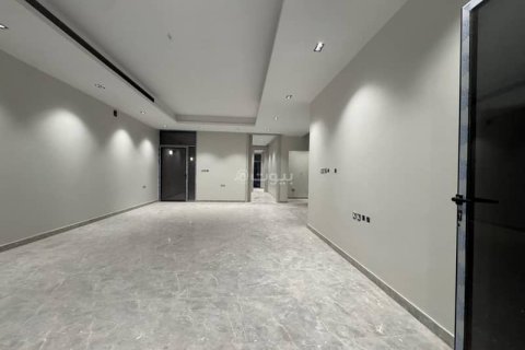 Villa de 5 chambres à Riyadh, Saudi Arabia No. 62586 12