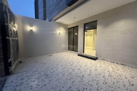 Villa de 5 chambres à Riyadh, Saudi Arabia No. 62586 5