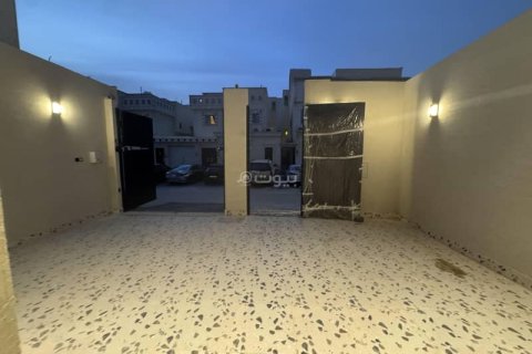 Villa de 5 chambres à Riyadh, Saudi Arabia No. 62586 3