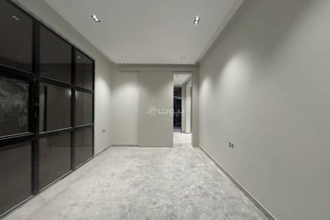 Villa de 5 chambres à Riyadh, Saudi Arabia No. 62586 10