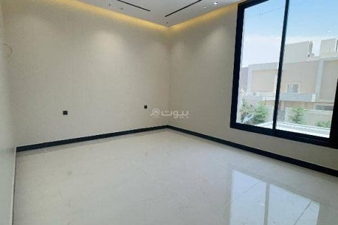 Квартира с 4 спальнями в Эр-Рияд, Саудовская Аравия №62584 11