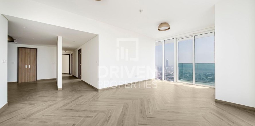 3 bedrooms Apartment in Bur Dubai, UAE No. 192199