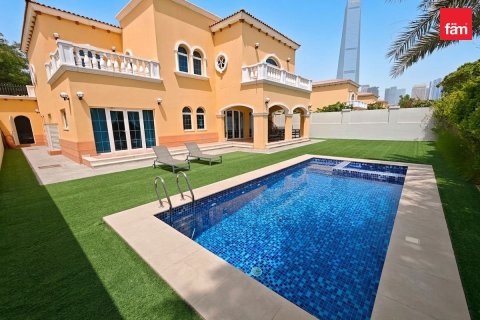 5 bedrooms Villa in Jumeirah Park, UAE No. 168429