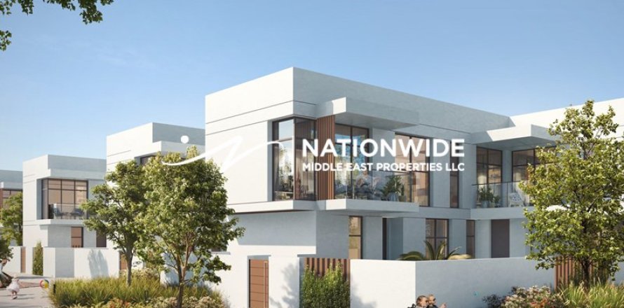 4 bedrooms Townhouse in Abu Dhabi, UAE No. 143845