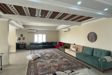 5 bedrooms Villa in Muscat, Oman No. 54809 5