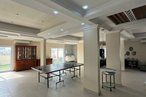 5 bedrooms Villa in Muscat, Oman No. 54809 4