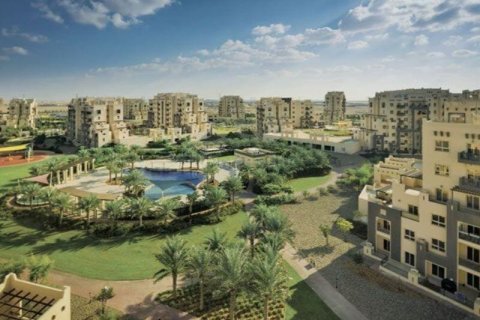 Apartment de 2 dormitorios en Remraam, UAE No. 170591