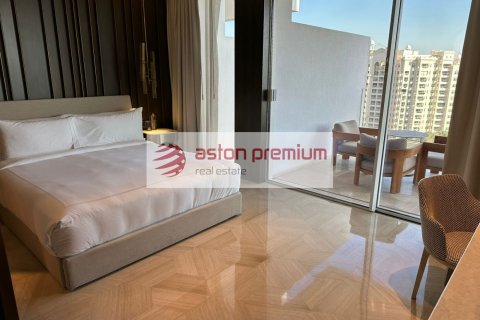 Квартира с 2 спальнями в FIVE Palm Jumeirah, ОАЭ №198916 11
