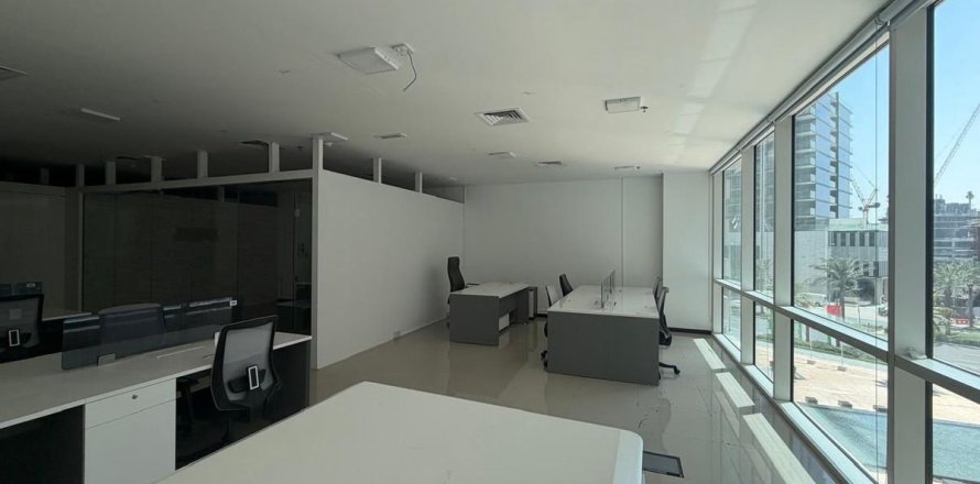 312m² Office in Business Bay, UAE No. 157012