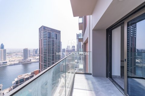 2 bedrooms Apartment in Business Bay, UAE No. 129344 17
