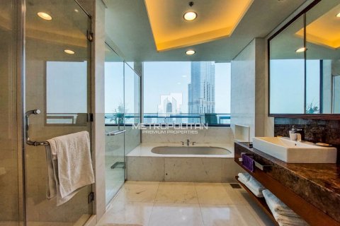 Appartement de 4 chambres à Burj Vista, UAE No. 129669 8