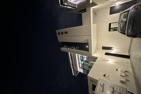 4 bedrooms Apartment in Riyadh, Saudi Arabia No. 60580