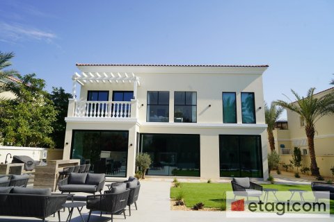 538.8m² Land in Jumeirah Village Triangle, UAE No. 48134