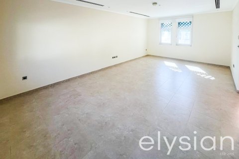 Вилла с 3 спальнями в Jumeirah Park Homes, ОАЭ №64770 3