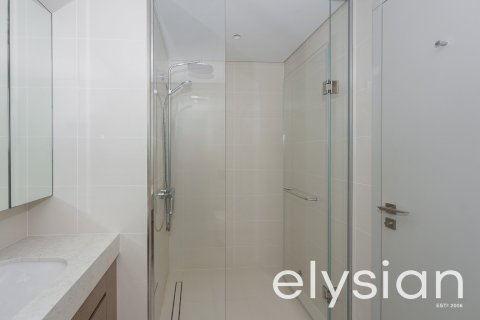 Квартира с 2 спальнями в EMAAR Beachfront, ОАЭ №64767 12
