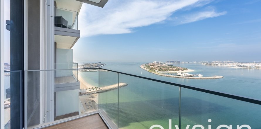 Квартира с 2 спальнями в EMAAR Beachfront, ОАЭ №64767
