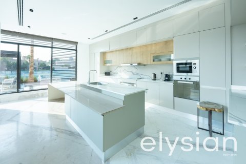 8 bedrooms Villa in Signature Villas, UAE No. 64766 8