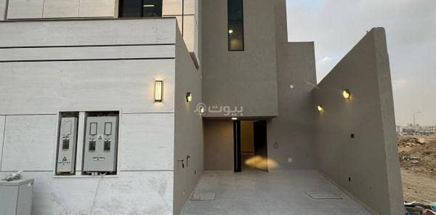 4 bedrooms Apartment in Riyadh, Saudi Arabia No. 62521