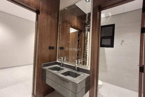 3 bedrooms Apartment in Riyadh, Saudi Arabia No. 60336 11