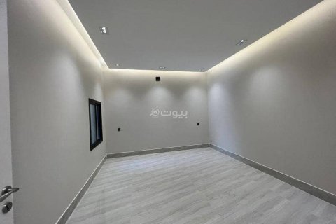 5 bedrooms Villa in Riyadh, Saudi Arabia No. 60337 18