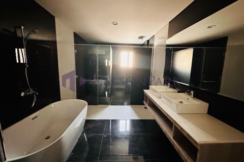 Townhouse de 5 dormitorios en Lusail, Qatar No. 56621 12
