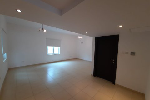 4 bedrooms Apartment in Muscat, Oman No. 54485 4