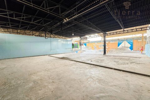278.7m² Warehouse in Ras Al Khor Industrial, UAE No. 46607