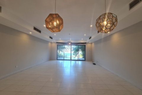 3 bedrooms Villa in Amwaj Islands, Bahrain No. 59298 4