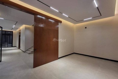 Villa de 5 chambres à Riyadh, Saudi Arabia No. 99696 15