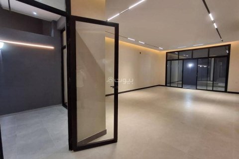 Villa de 5 chambres à Riyadh, Saudi Arabia No. 99696 11