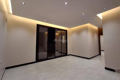 Villa de 5 chambres à Riyadh, Saudi Arabia No. 99696 8