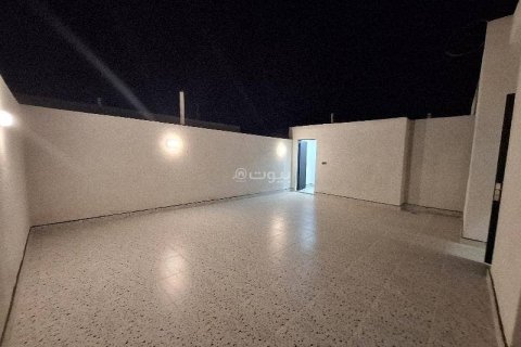5 bedrooms Apartment in Riyadh, Saudi Arabia No. 60695