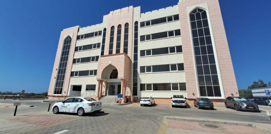 320مربع، عقار تجاري في Al Qurm, عُمان رقم 54348