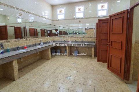 Edificio de 3063m² en As Sib, Oman No. 54014 4