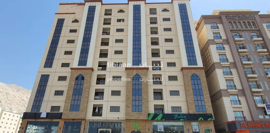 Apartment de 3 dormitorios en Bawshar, Oman No. 54010
